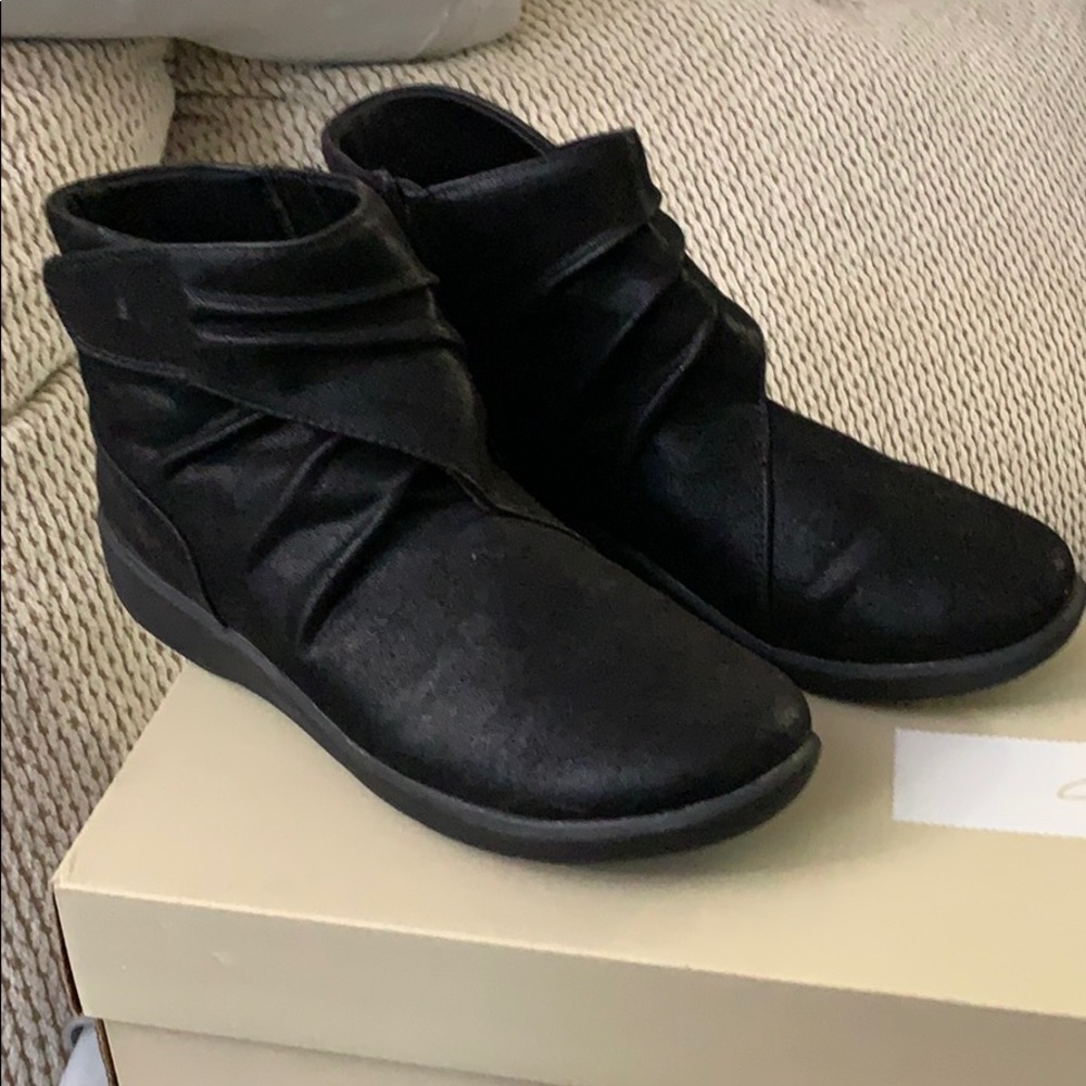 Cloudsteppers by Clarks. Sullivan Tana Ankle Boot